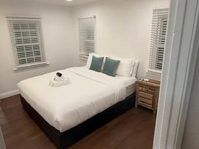 Room for rent in Canoga Park, California