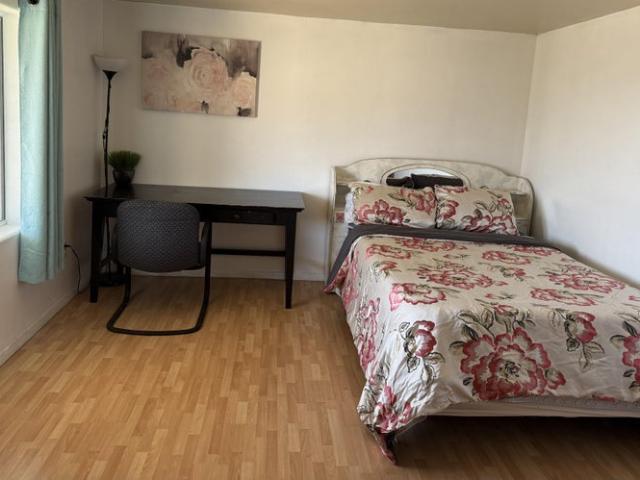 Room for rent in California