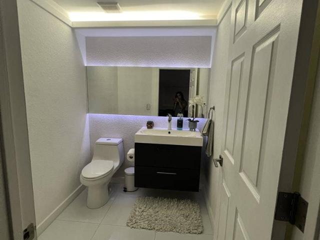 Room for rent in Pembroke Pines, Florida