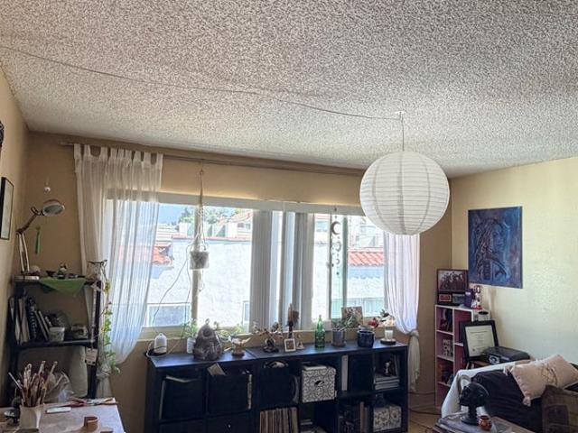 Room for rent in Glendale, California
