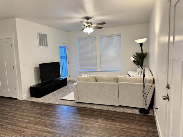 Room for rent in Saratoga Springs, Utah County