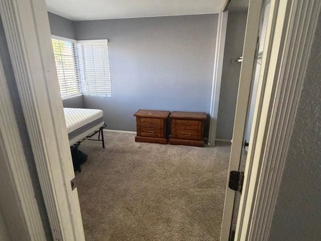 Room for rent in Fontana, California