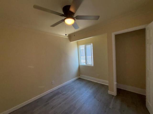 Room for rent in Canoga Park, California