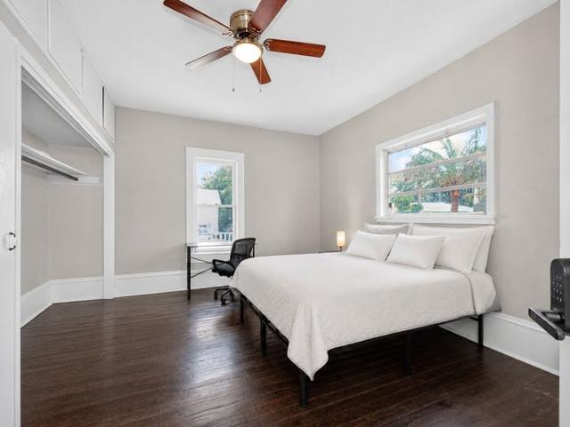 Room for rent in New Smyrna Beach, Florida