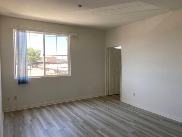 Room for rent in Canoga Park, California