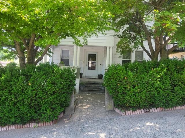 Room for rent in Glenwood, New York