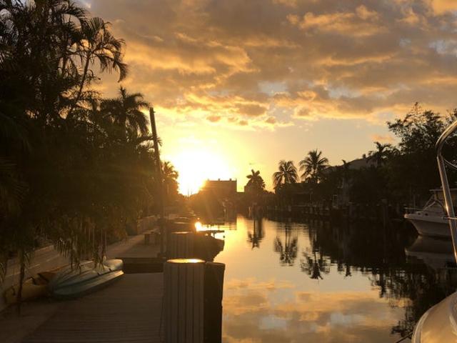 Room for rent in Pompano Beach, Florida