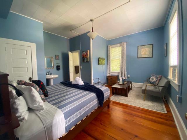 Room for rent in Hendersonville, North Carolina