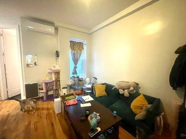 Room for rent in Arverne, New York