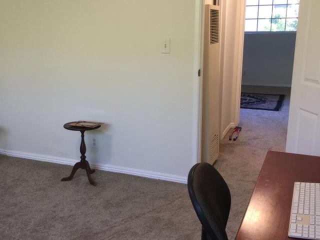 Room for rent in Canoga Park, California