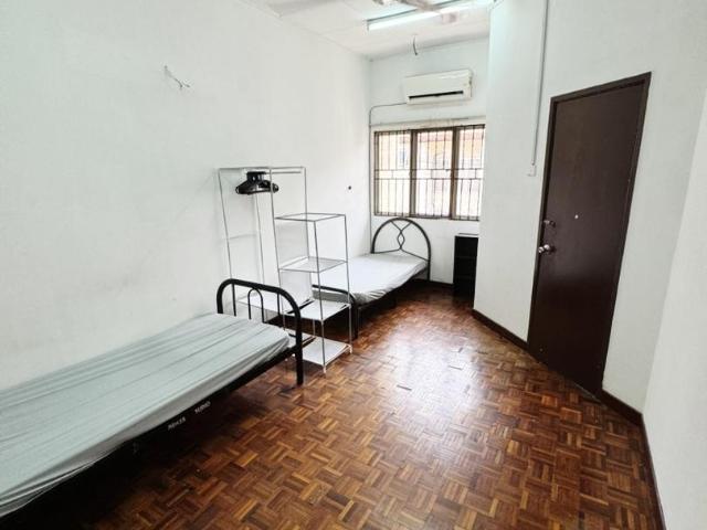 Room for rent in PJU 6, Petaling Jaya