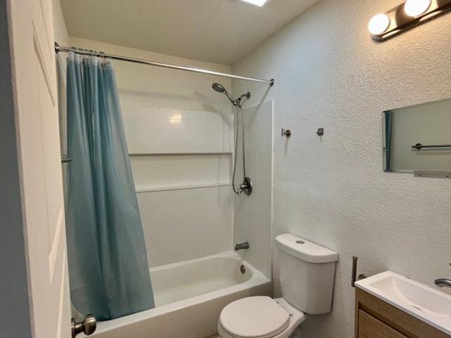 Room for rent in Martinville, Hampton
