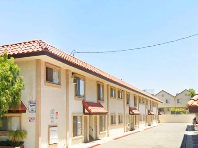 Room for rent in Paramount, California