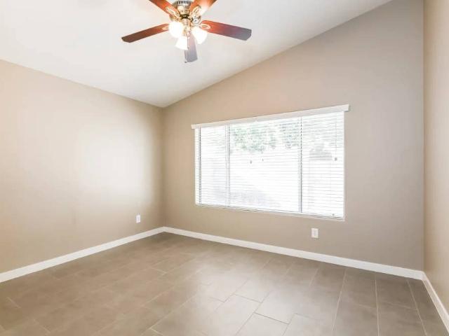 Room for rent in Lone Mountain, Las Vegas