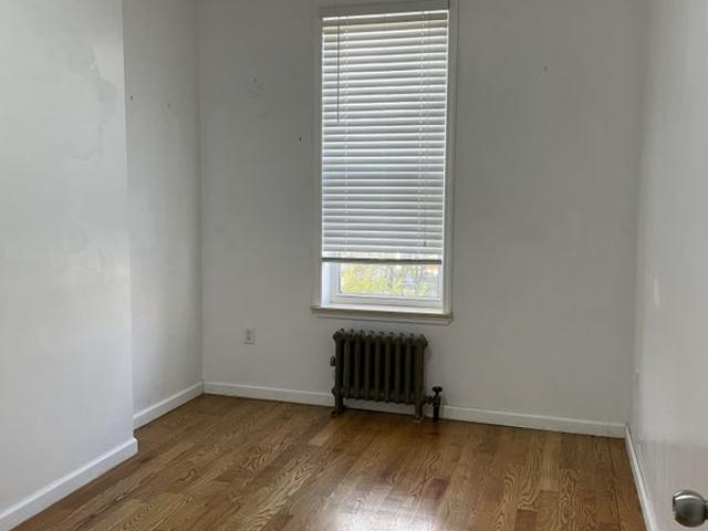 Room for rent in Arverne, New York