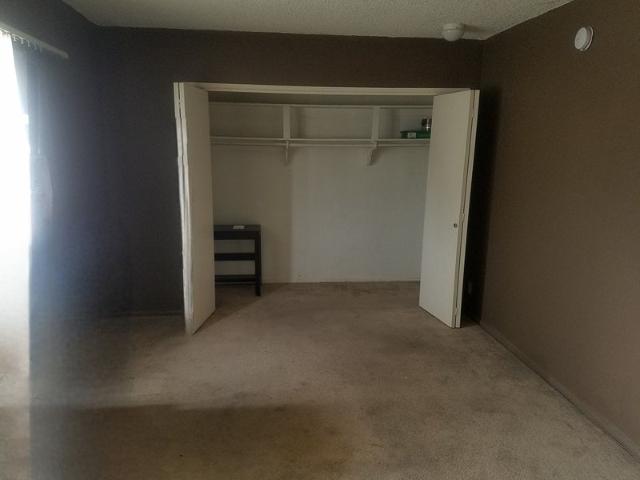 Room for rent in Canoga Park, California