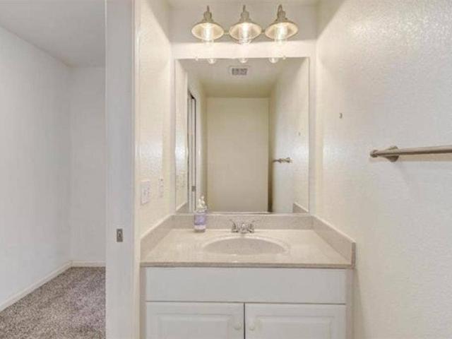 Room for rent in California