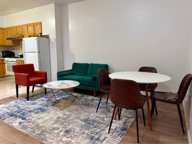 Room for rent in Arverne, New York