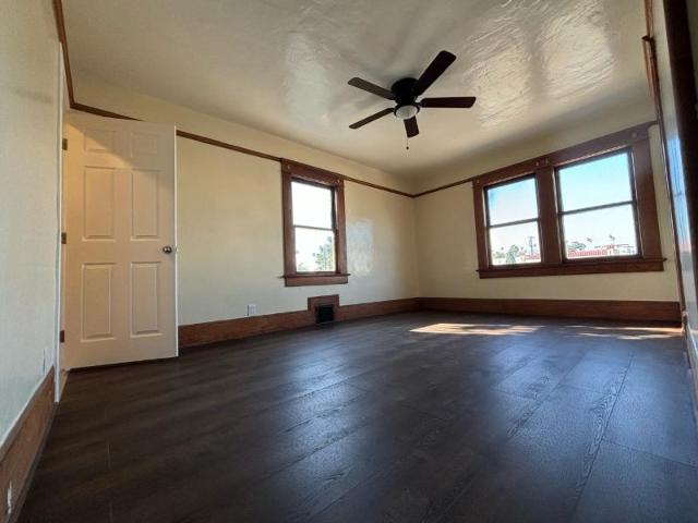 Room for rent in Canoga Park, California