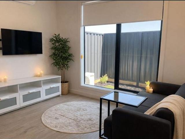 Granny Flat for rent in Camerons Creek, Victoria