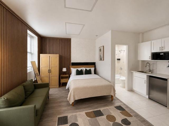 Room for rent in Arverne, New York