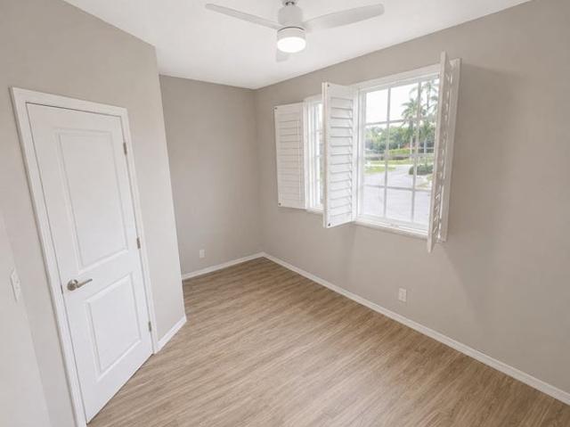 Room for rent in Weston, Florida