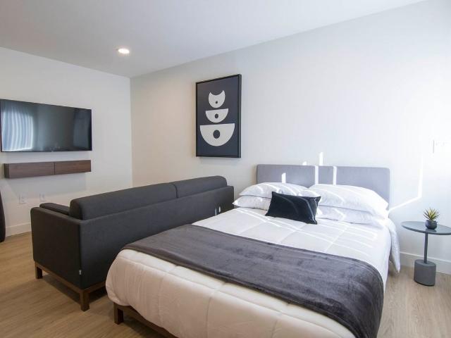 Apartment for rent in Canoga Park, California