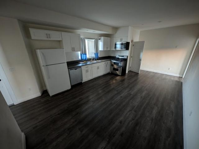 Room for rent in Canoga Park, California