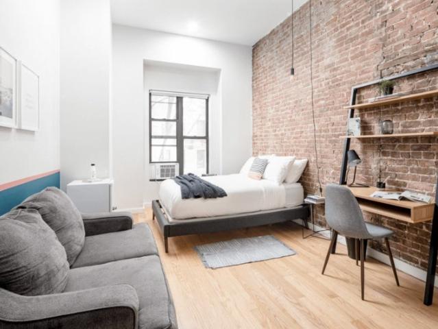 Room for rent in Arverne, New York