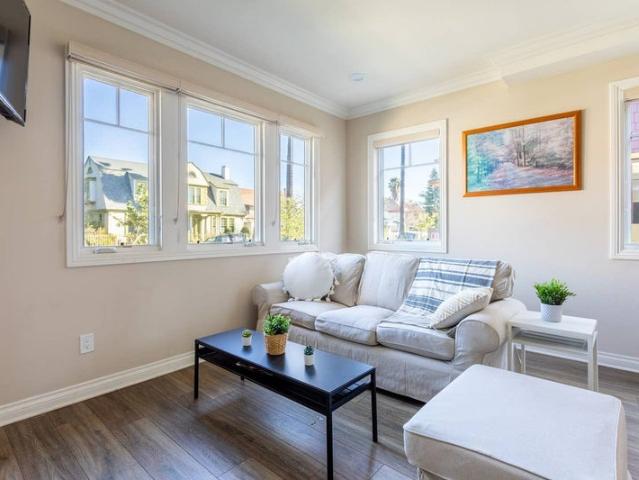 Room for rent in Canoga Park, California