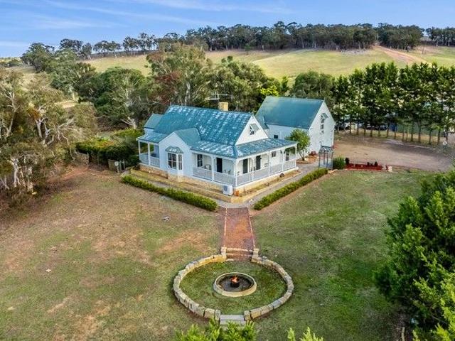 Cottage for sale in Wayo
