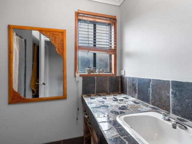 Cottage for sale in Glenwood, Queensland