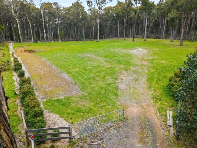 Land for sale in Trentham, Shire of Hepburn