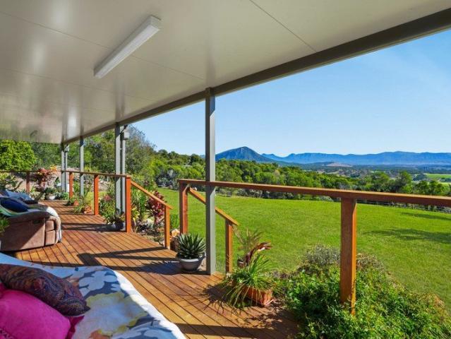 Cottage for sale in Charlwood, Queensland