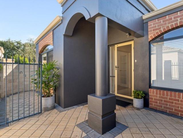 Apartment for sale in Duncraig, Western Australia