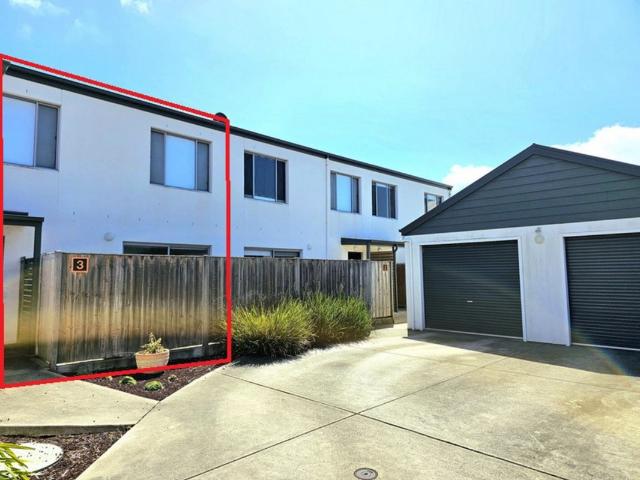 Townhouse for sale in Warrnambool, Victoria