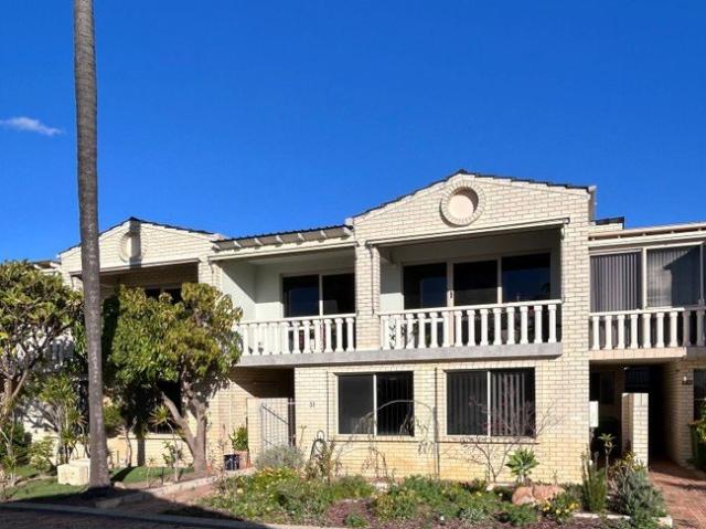 Townhouse for rent in Attadale, Western Australia