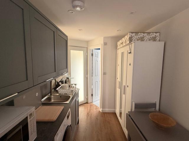 Studio for rent in The Slade, Oxfordshire