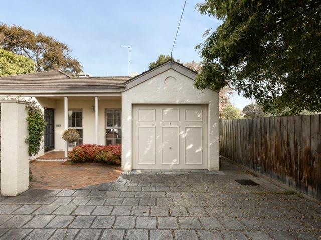 Townhouse for sale in Brighton East, Melbourne