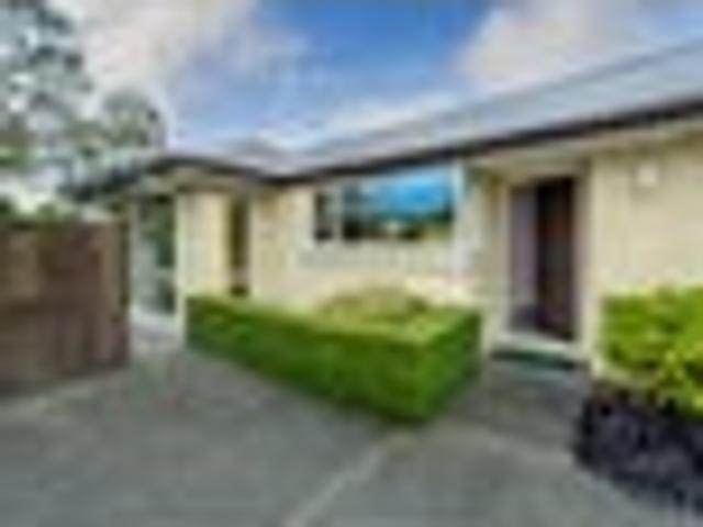 House for sale in Chaslands, Canterbury