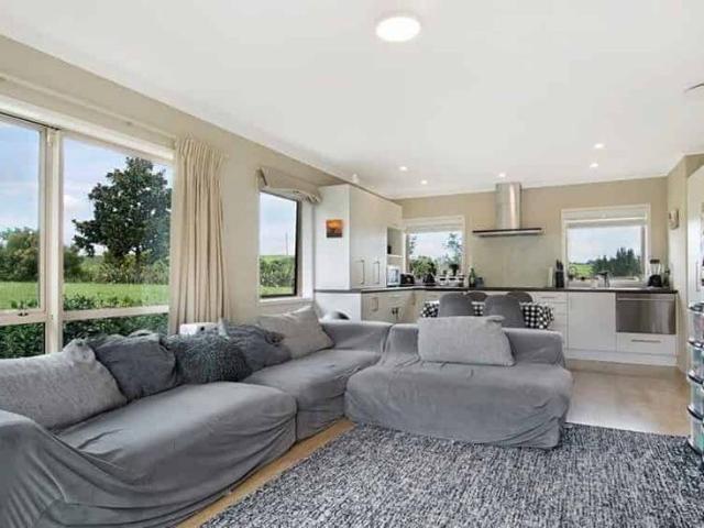 House for rent in Whangaparaoa