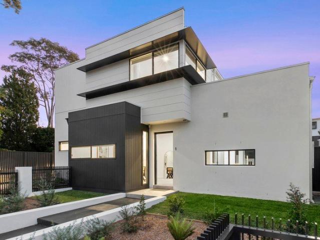 Townhouse for sale in Sutherland, New South Wales