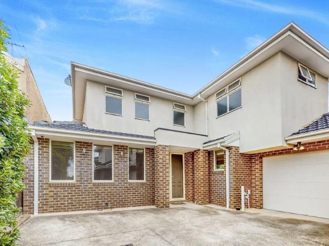 Townhouse for sale in Camerons Creek, Victoria