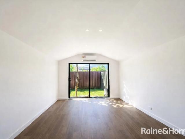 Granny Flat for rent in Macquarie Fields, Sydney