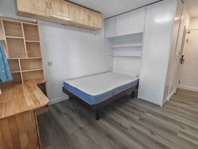 Studio for rent in St. George in the East, Wapping