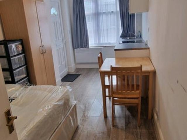 Studio for rent in Hendon, Greater London