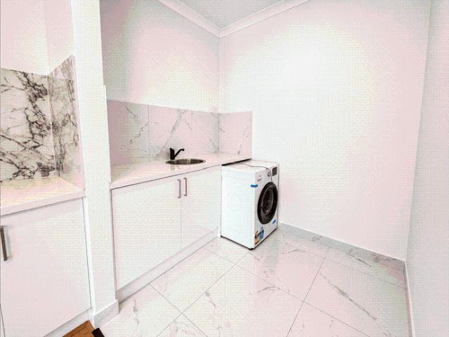 Granny Flat for rent in Warragul, Victoria