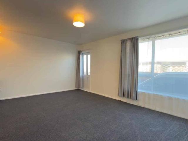 Apartment for rent in Chaslands, Canterbury
