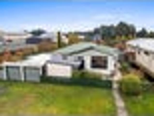 House for sale in Otakou