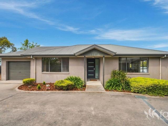 Villa for sale in Blackmans Bay, Hobart